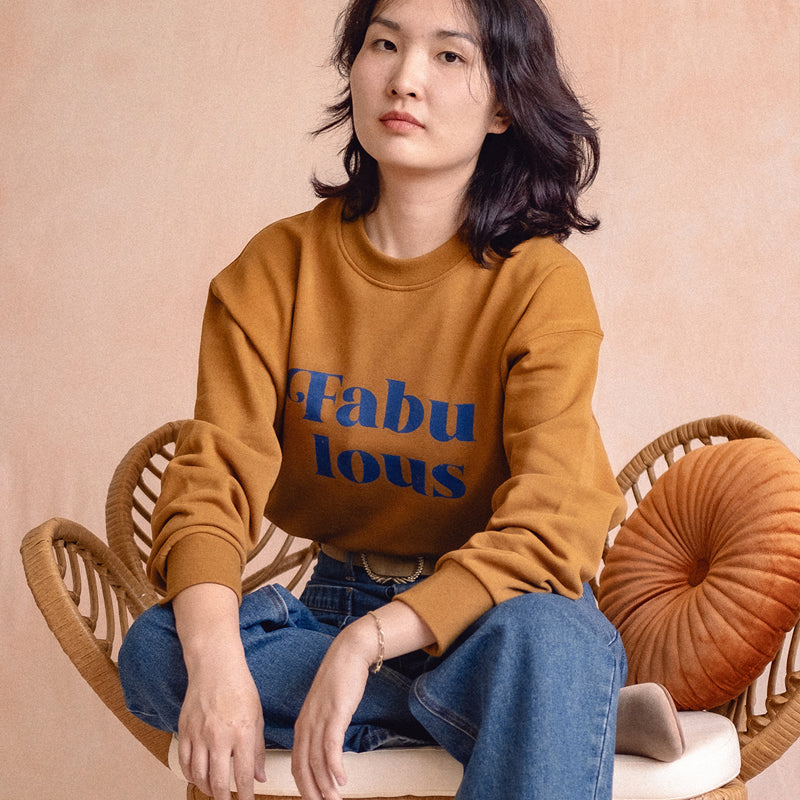 Women's Sweatshirt with Retro Fabulous Print / Brown